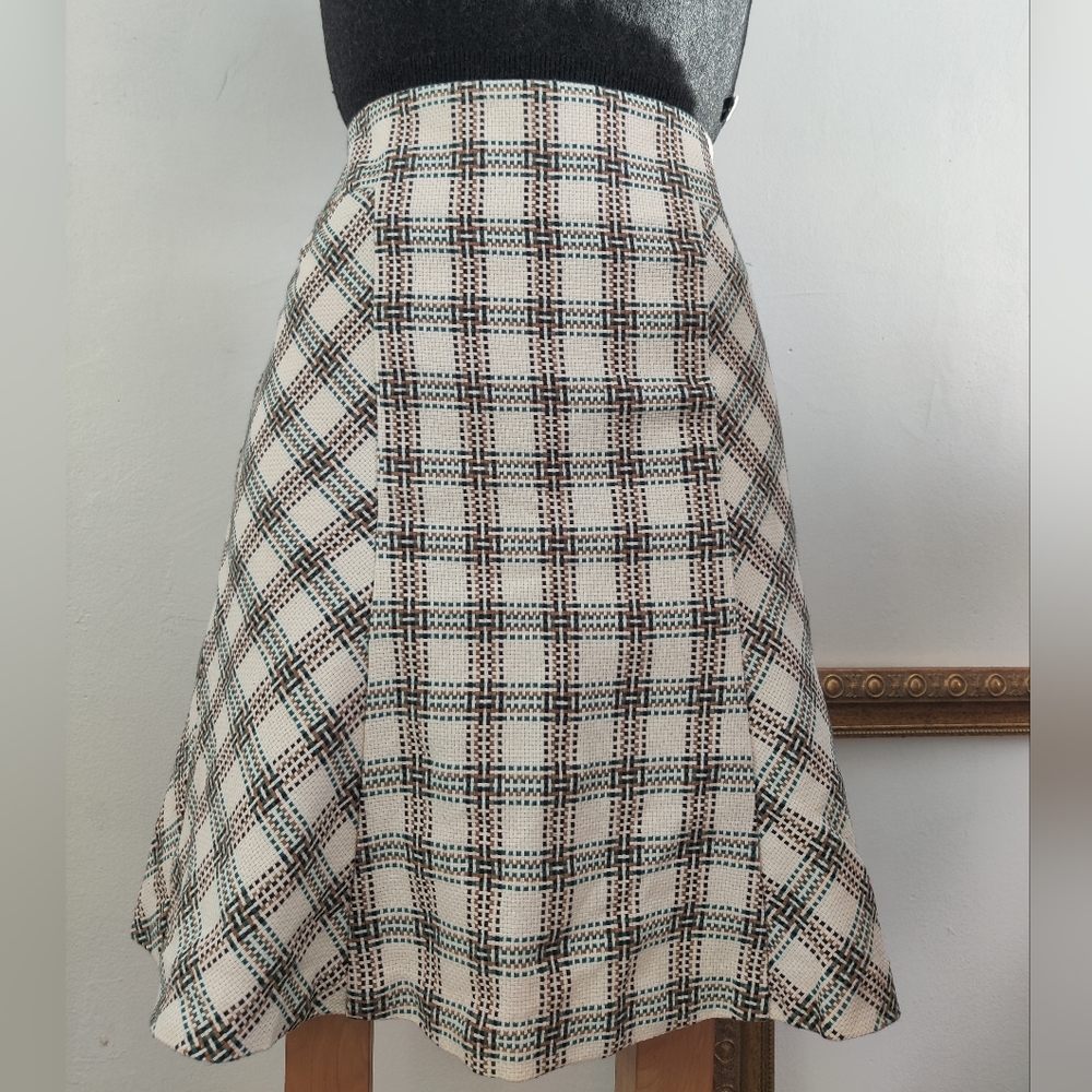 ANN TAYLOR LOFT Petite Women's Skirt Beige Size 4P